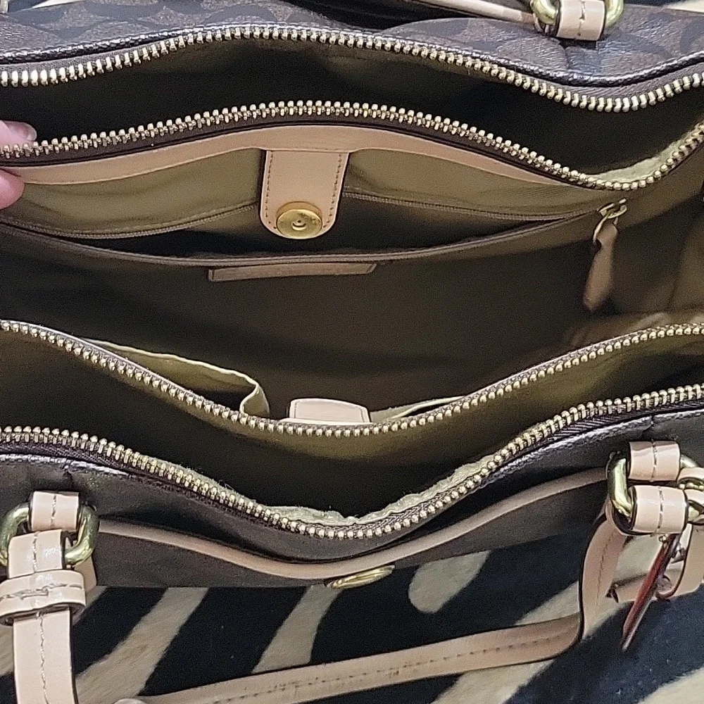Coach Peyton Jordan Double Zip Carryall | Signature Monogram | F26187